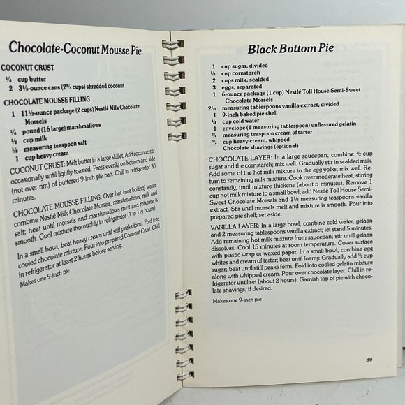 Toll House Heritage Cookbook 1980 Revised Edition First Printing Paperback - Picture 9 of 10